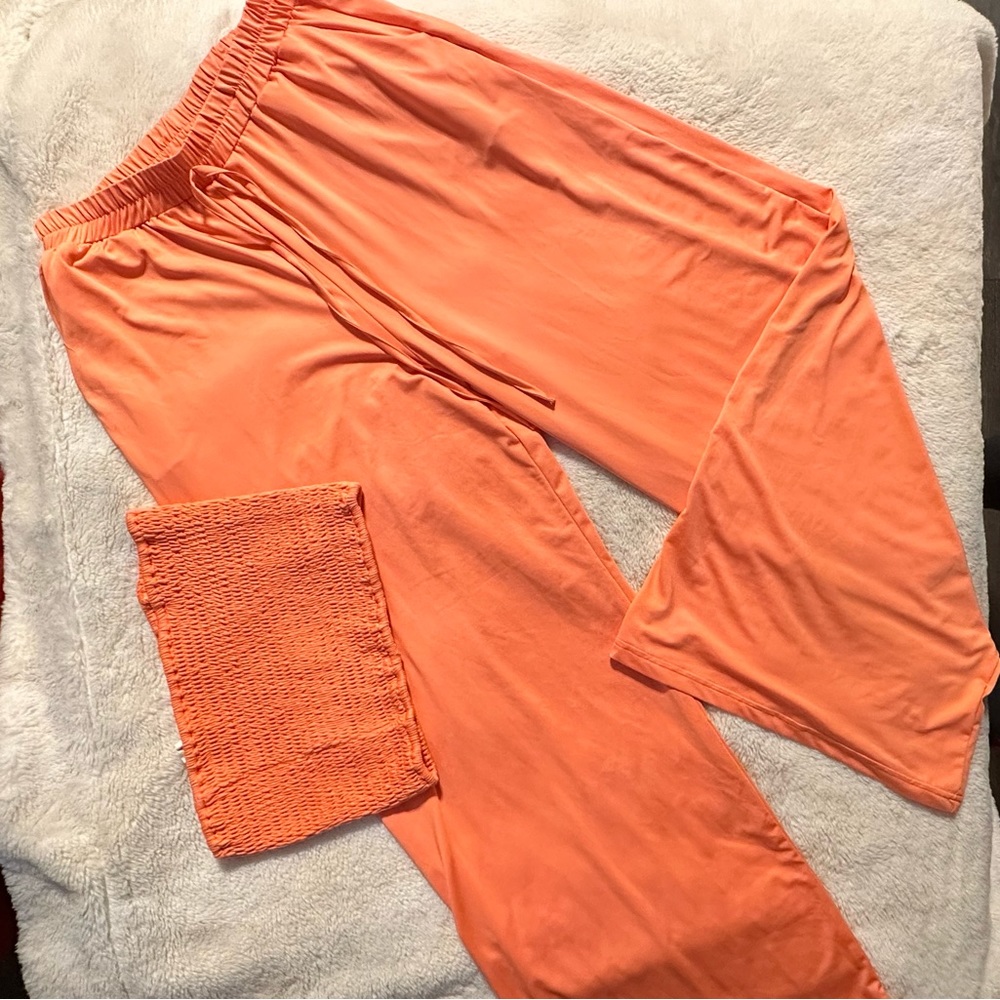 NEW ! Coral two price set crop bandeau! Wide leg pants !